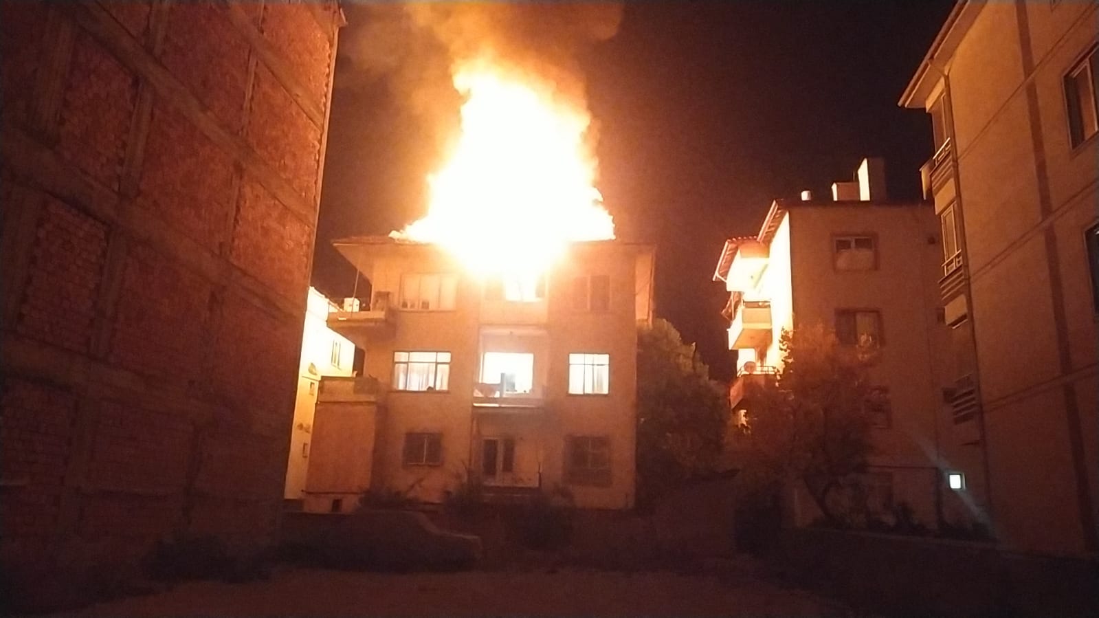 Çorum’da Korkutan Yangın