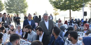 Üniversite Öğrencilerine Sıcak Karşılama