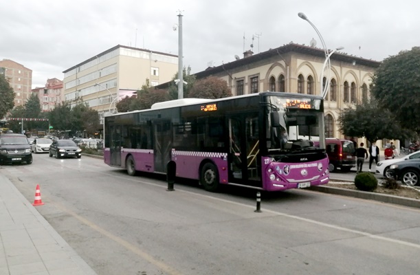 Sağlık Çalışanların Ücretsiz Ulaşım Süresi Uzatıldı