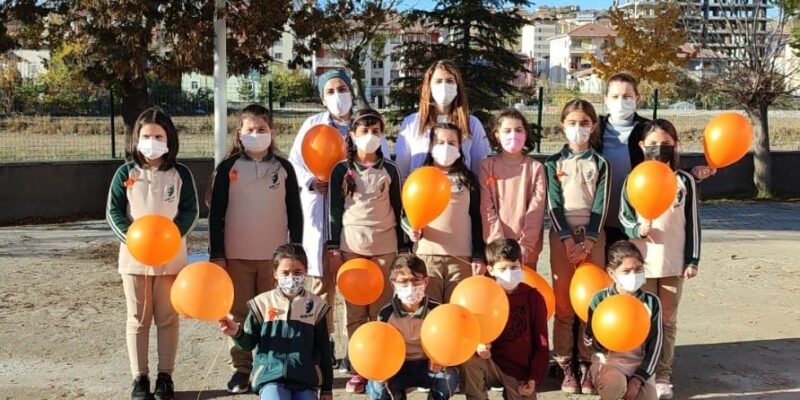 Sağlık Çalışanları Lösemiye Dikkat Çektiler