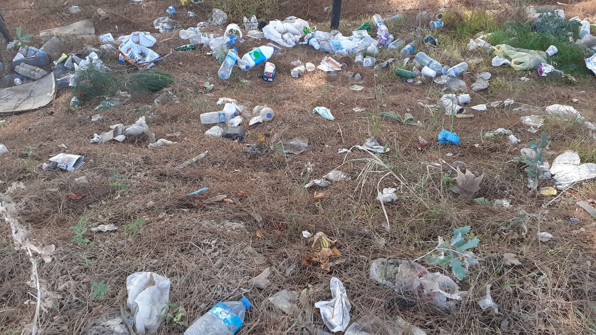 Atıklar İlçe Halkını Çileden Çıkartıyor