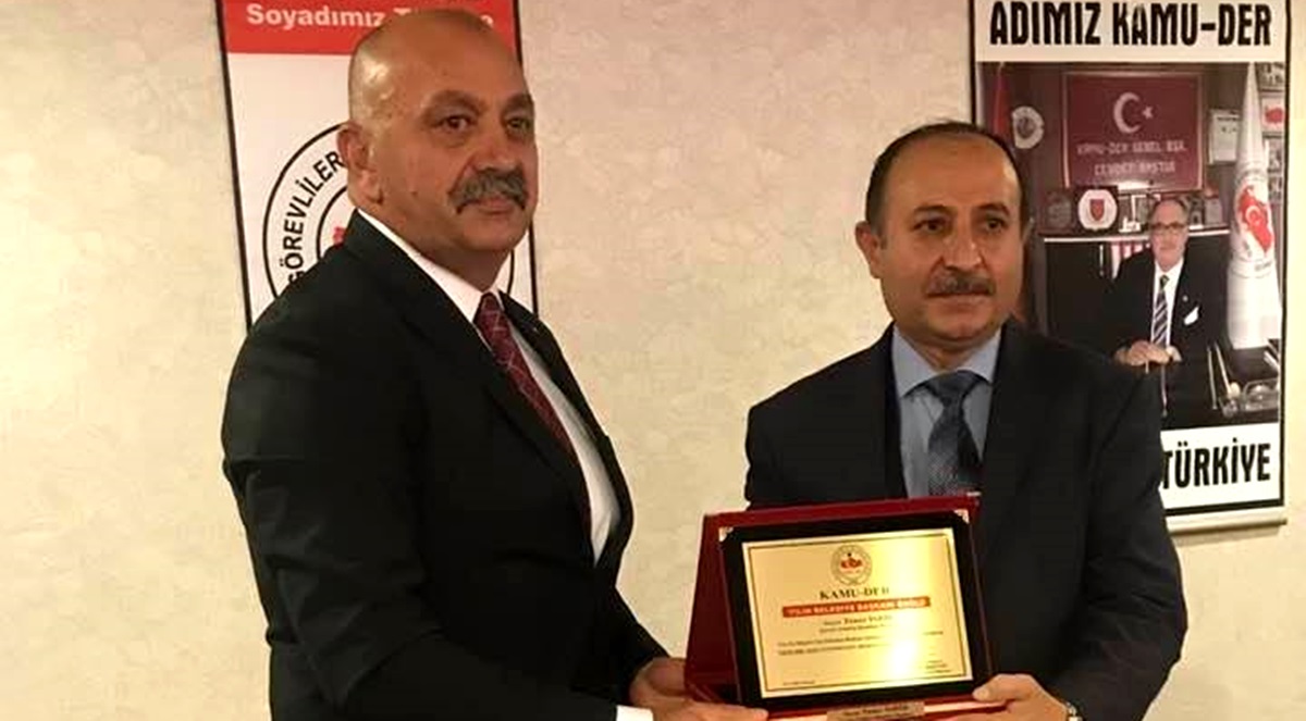 İsbir, Yılın En Başarılı Belediye Başkanı