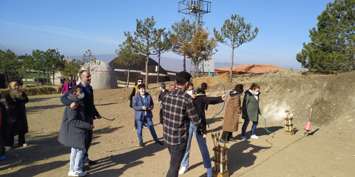 Gönüllerince Eğlendiler