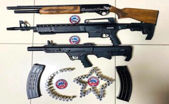 Polis Çok Sayıda Silah Ele Geçirdi