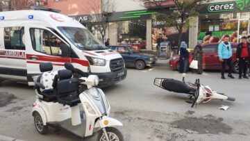 Motosiklet ile Otomobil Çarpıştı: 1 Yaralı
