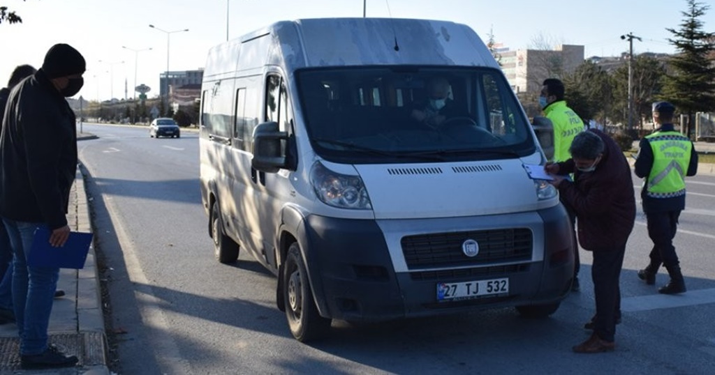 Sungurlu’da Okul Servis Araçları Denetlendi