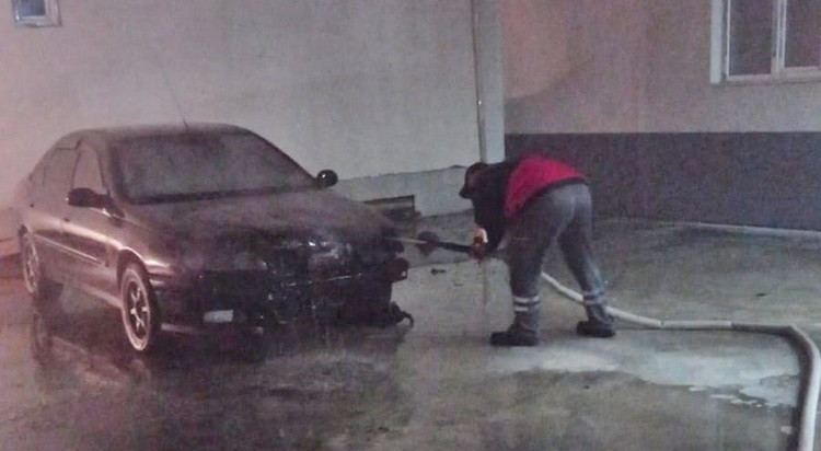 Park Halindeki Otomobil Yandı