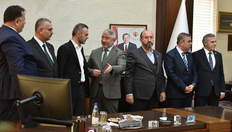 Kandemir’den Başkan Aşgın’a Övgü