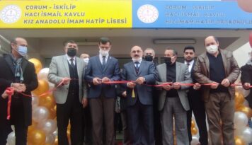 İskilip’te, TÜBİTAK 4006 Bilim Fuarı ve Sergisi Açıldı