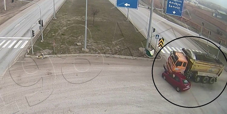1 Kişinin Öldüğü Kaza Kameralara Yansıdı