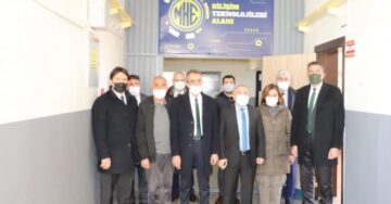 Abdullah Kodek, Laboratuvarları İnceledi