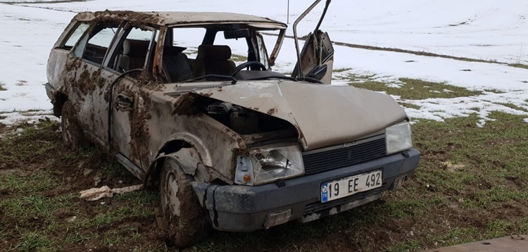 Çorum’da Kontrolden Çıkan Otomobil Takla Attı