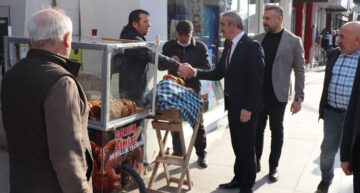 Karapıçak, Gazi Caddesi’nde Esnaf ve Vatandaşı Dinledi