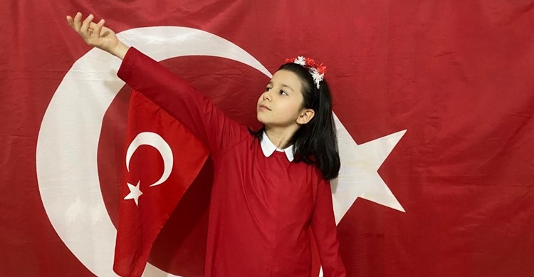 En Güzel İstiklal Marşını Melek Akyol Okudu