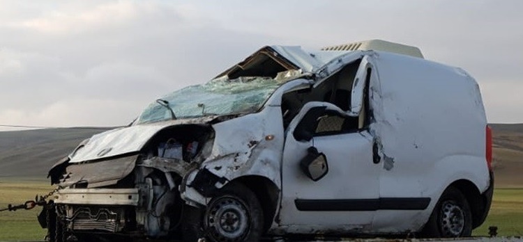 Çorum’da Hafif Ticari Araç Devrildi: 1 Ölü