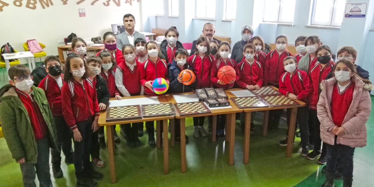 3 Yılda 5 Bin 896 Kilogram Atık Pil Toplandı