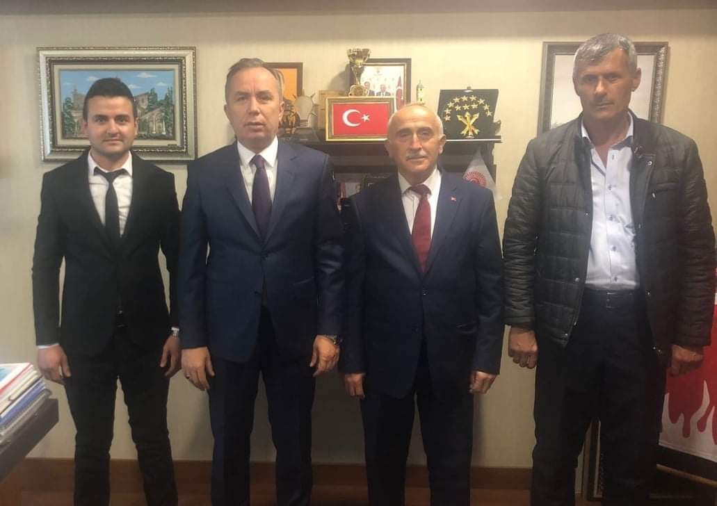 Ceylan’dan, Düvenci’ye Halı Saha Müjdesi!