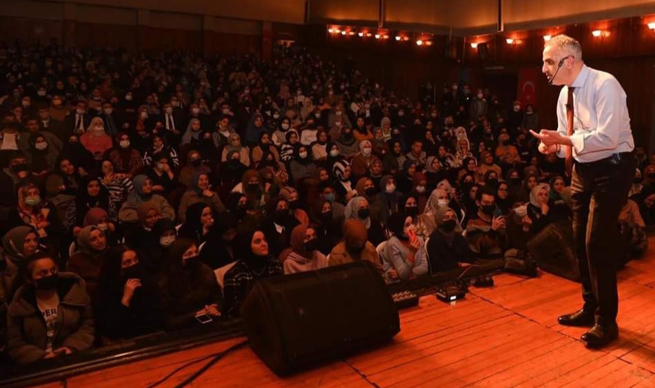 Bekir Develi Sevenleriyle Buluştu