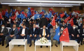 AK Parti’den Coşkulu Mahalle Toplantısı