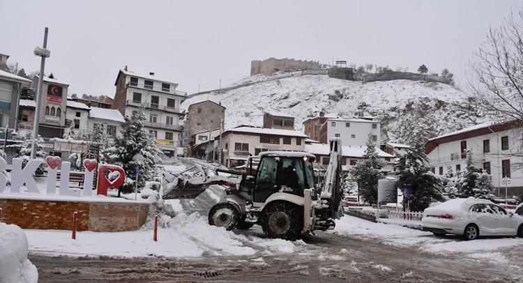 İskilip’te Kar Temizleme Çalışmaları Devam Ediyor