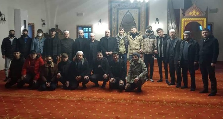 KYK ve Lise Öğrencileri Sabah Namazında Buluştu