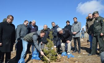Şehit ve Gaziler Adına Fidan Diktiler