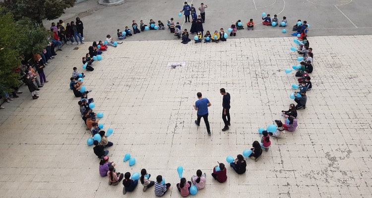 Otizme Dikkat Çektiler