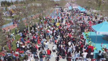 Millet Bahçesi, Çocuklarla Şenlendi