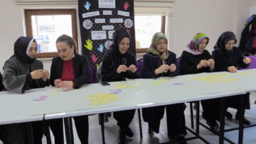 Alp Bebek İçin Mantı Büktüler