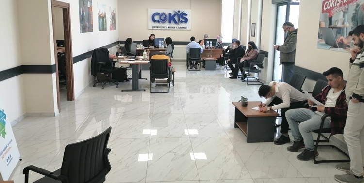 ÇOKİŞ, İşsize Çare Oluyor