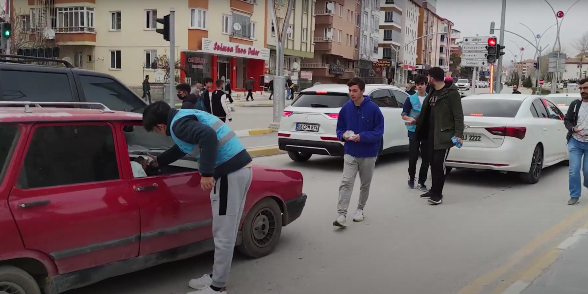 TÜGVA’dan İftara Beş Kala Programı