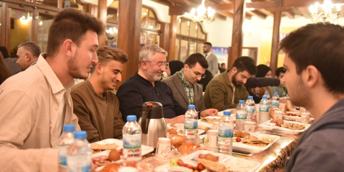 ÜNİAK’lı Gençlerle Sahur