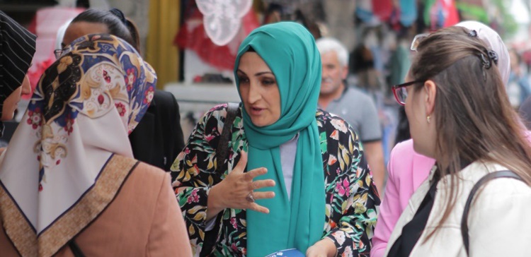 Zehra Benli,” Pes Etmek Bize Göre Değil”