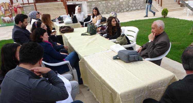 Çorumlu Ozan ve Yazarlar Gençlerle Buluştu