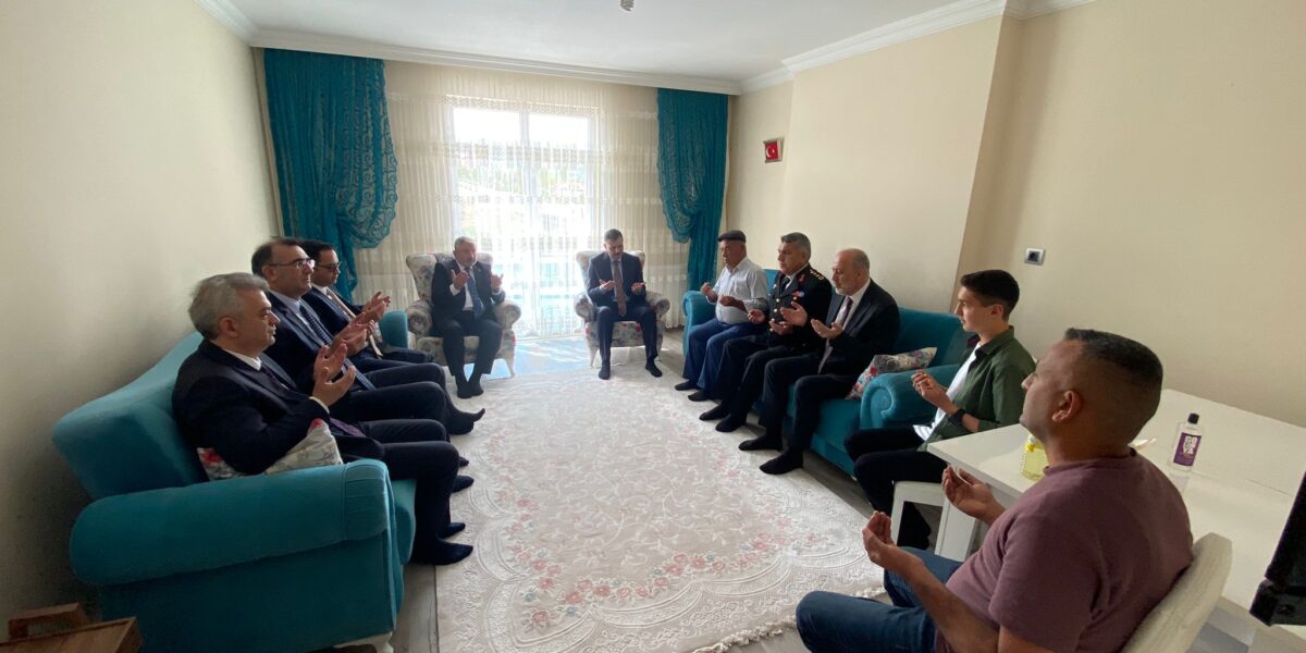 Vali Çiftçi ve Başkan Aşgın’dan Şehit Ailelerine Bayram Ziyareti