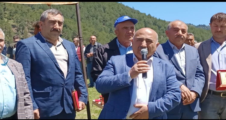 Ünlü “Hep Birlikte Türkiye Olalım”