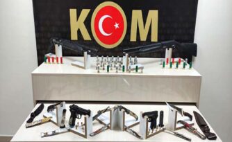 Çok Sayıda Silah Ele Geçirildi