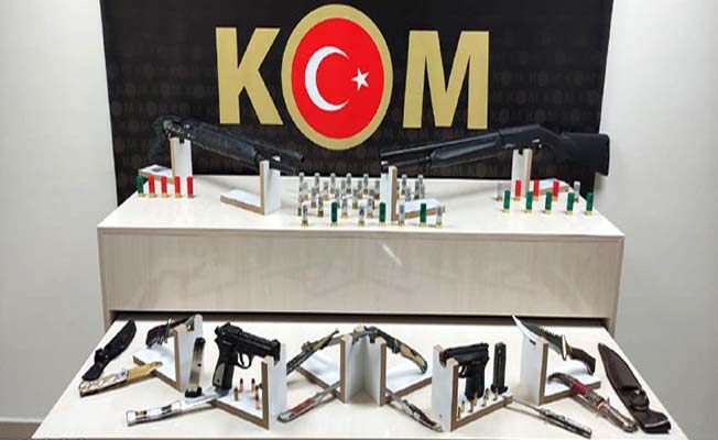 Çok Sayıda Silah Ele Geçirildi
