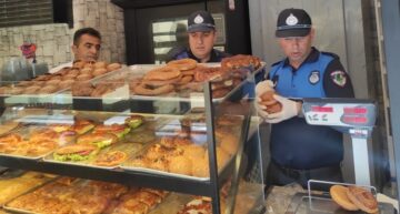 Sungurlu’da Zabıta Ekipleri Pastane ve Fırın Denetimi Yaptı
