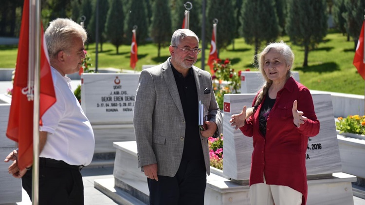Kahramanların Hikayelerini Kitaplaştıracak