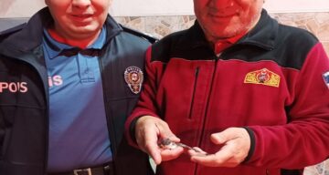 İtfaiye Ekipleri Yavru Kuşlar İçin Seferber Oldu