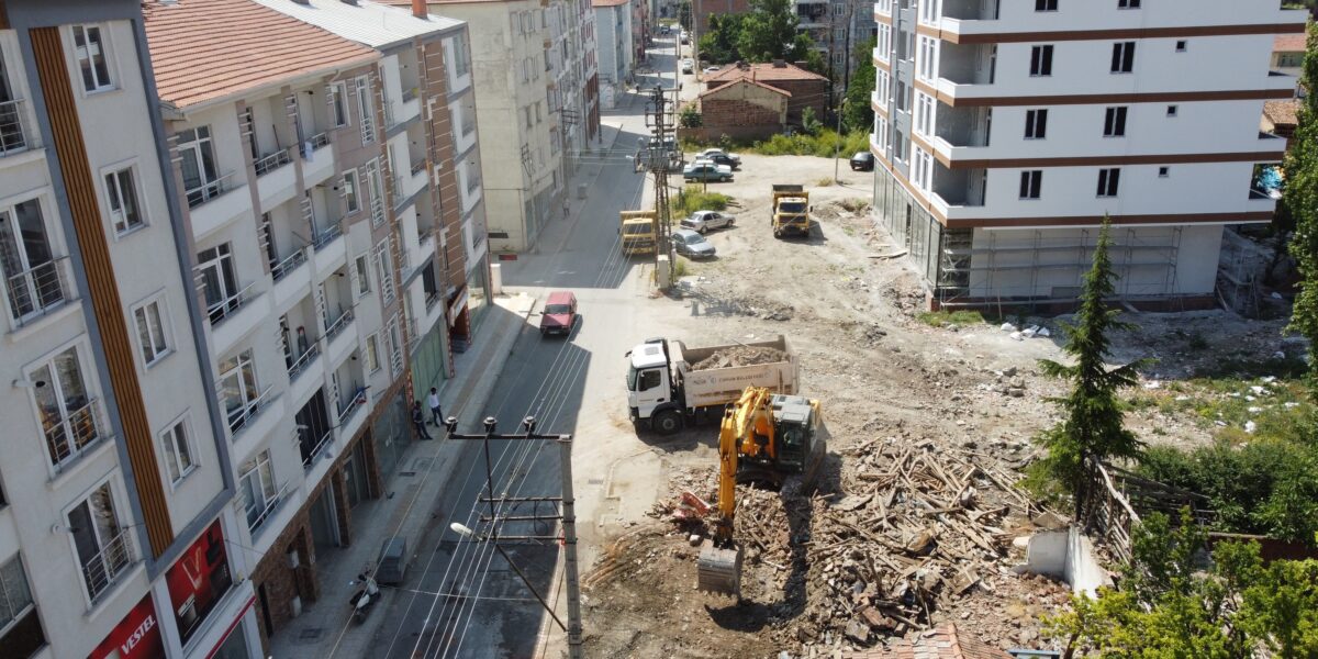 Kahraman Çavuş Caddesi 25 Metreye Genişliyor