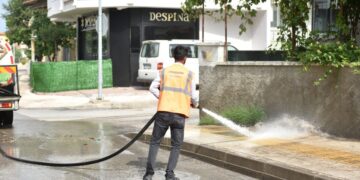 Sabaha Kadar Çalışıp Tertemiz Yaptılar