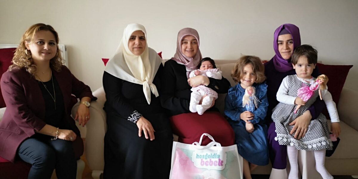 Belediye ‘Hoş Geldin Bebek’ Uygulamasıyla Binlerce Aileye Ulaştı