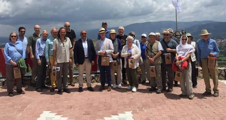 Başkan İsbir Turist Kafilesini İlçe Girişinde Karşıladı