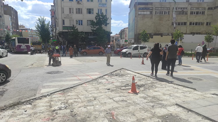 Gazi Caddesi’nden RTE Caddesi’ne Kavşak