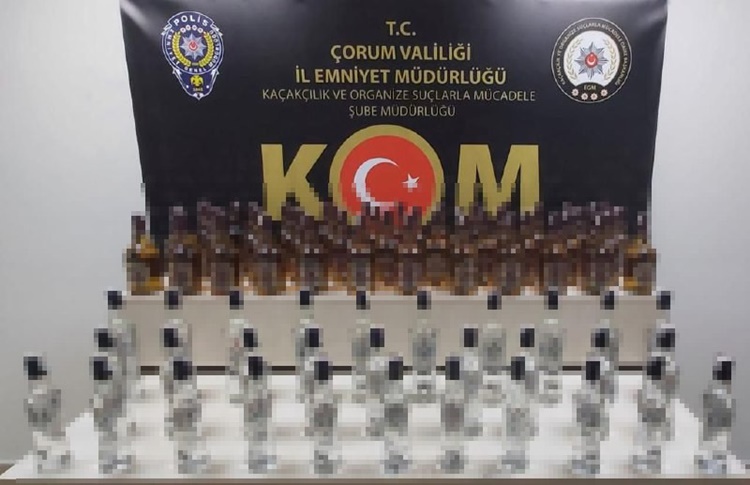 Otobüste 80 Şişe Kaçak İçki Ele Geçirildi