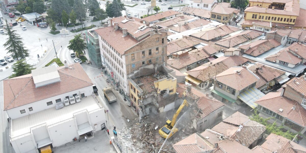 Tarihi Meydan İçin Tarihi Bir Adım Daha