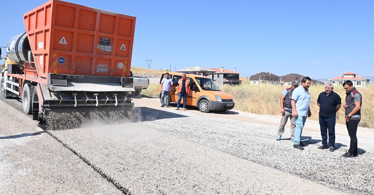 Belediye’den Ata Sokaklar’a Asfalt