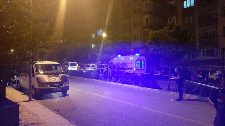 Balkondan Düşen Yaşlı Adam Kurtarılamadı